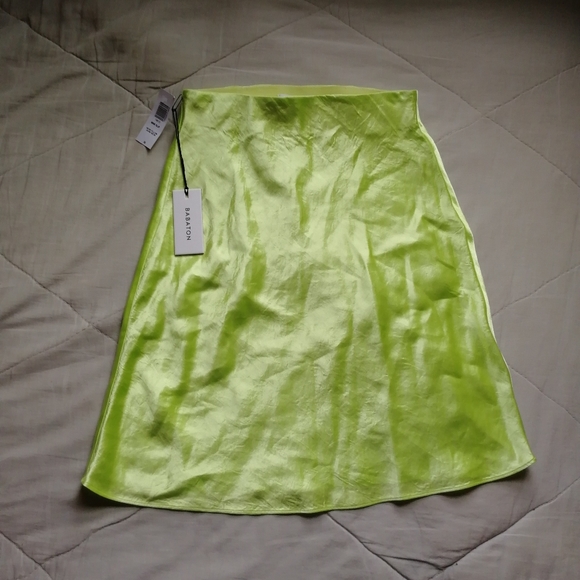 BABATON Slip Mini Skirt Neon Yellow Size 00 Aritzia NWT - Picture 2 of 9